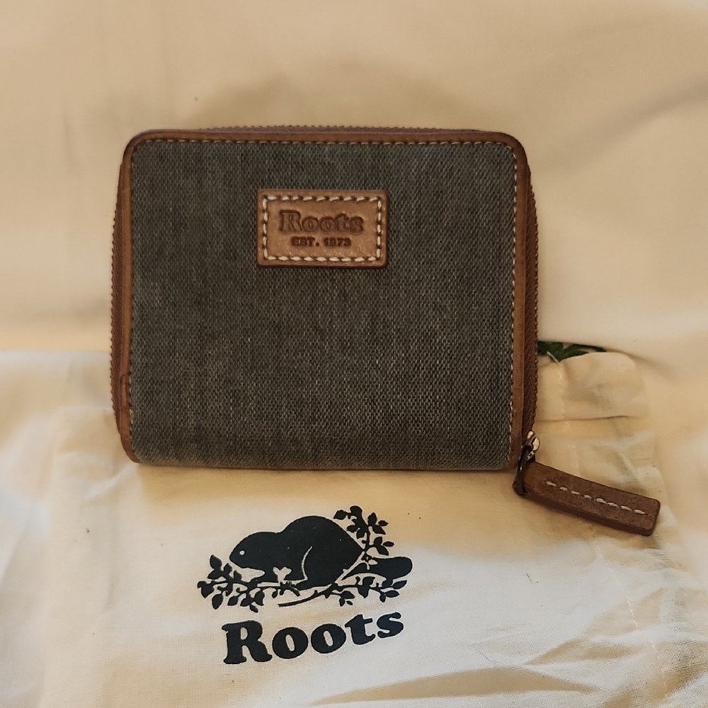 Roots Women's Wallet with Red, Blue, and Brown Accents - Picture 2 of 5